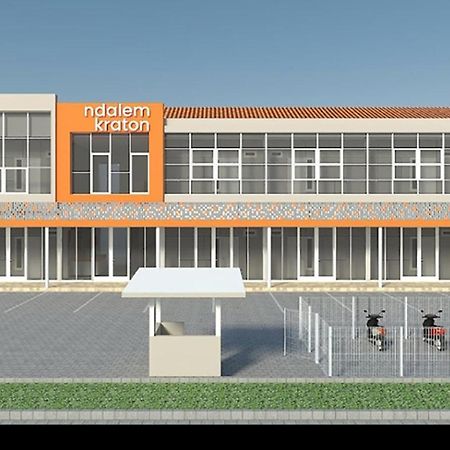 Ndalem Kraton Hotel Sidoarjo Eksteriør bilde